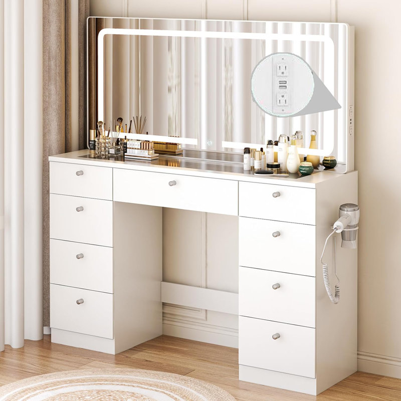 Fintan Vanity Latitude Run Color White